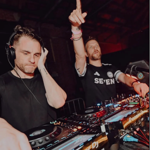 John Askew - VII Signed Jersey