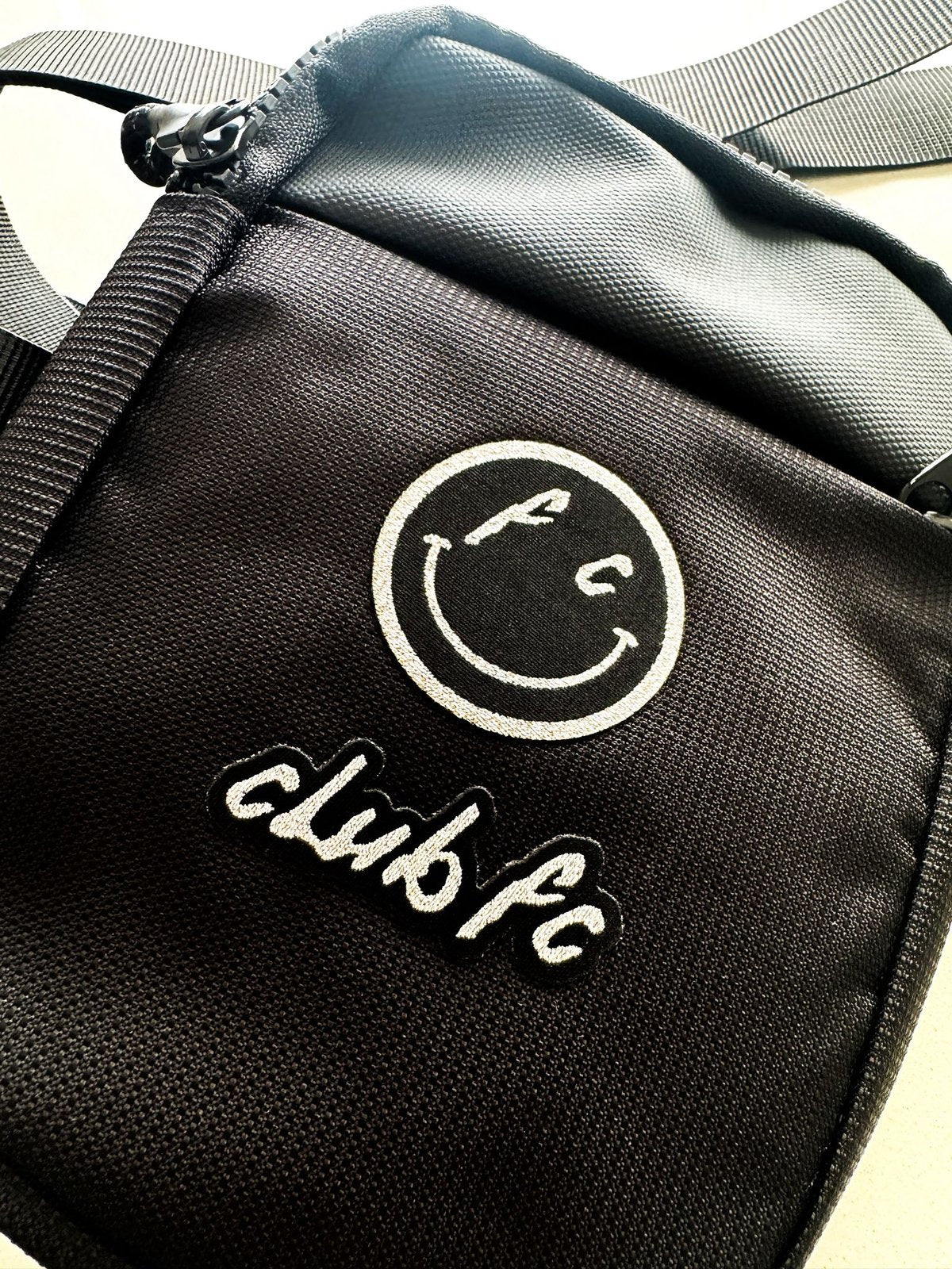 ClubFC Core Phone Bag