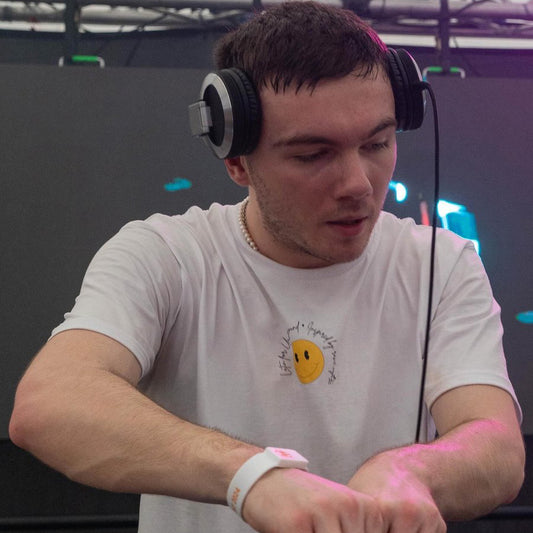 KIMMIC - SUBTERRA TEE